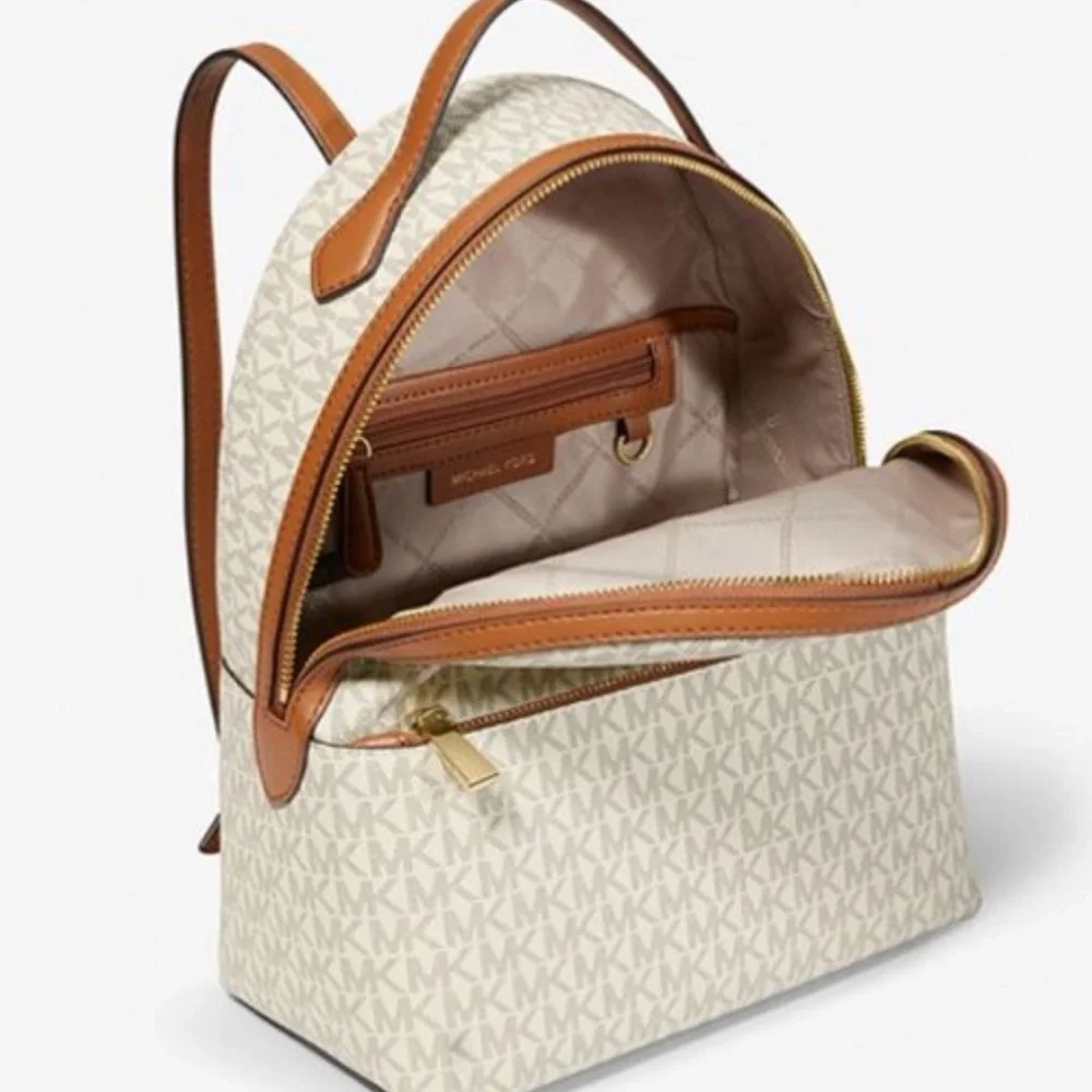 Michael Kors Womens Valerie Medium Logo Backpack 30F2G9VB2B-149 (Vanilla)
NWT - Picture 6 of 16